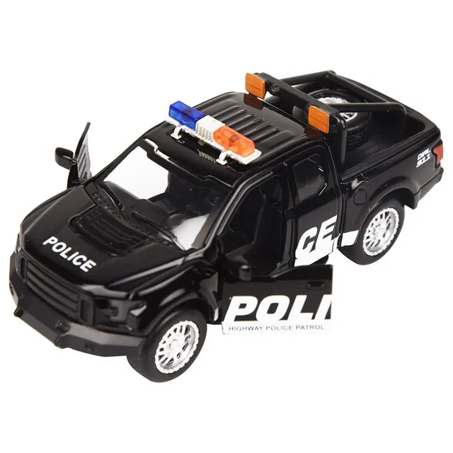 دايناميك سبورتس - سيارة رياضية معدنية دايكاست 1:36 - عدد 1