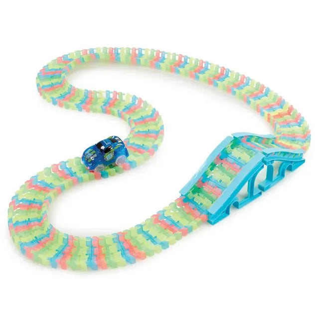 آدو - مسار سباق متوهج بالكامل