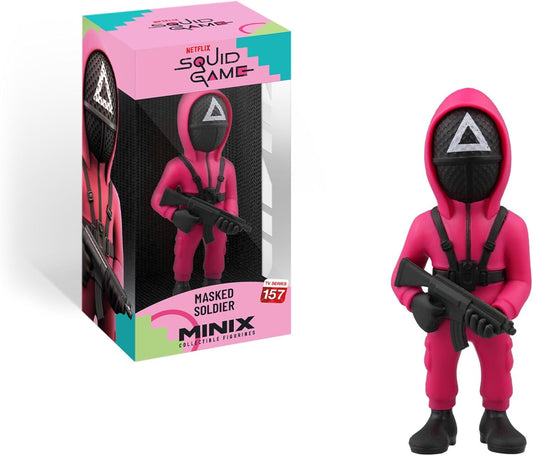 مجسم الجندي المقنّع من لعبة الحبار إصدار مينيكس