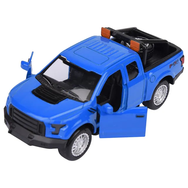 دايناميك سبورتس - سيارة SUV رياضية معدنية دايكاست 1:36 - عدد 1